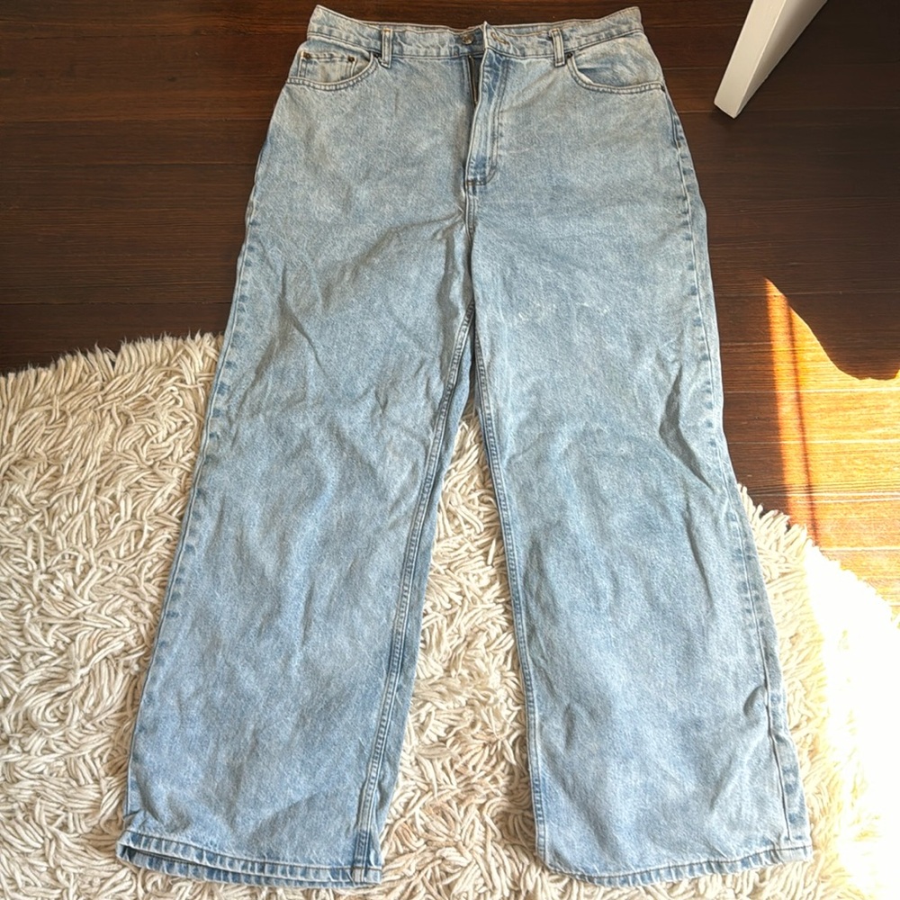ASOS Design High Rise Relaxed Jeans in Lightwash